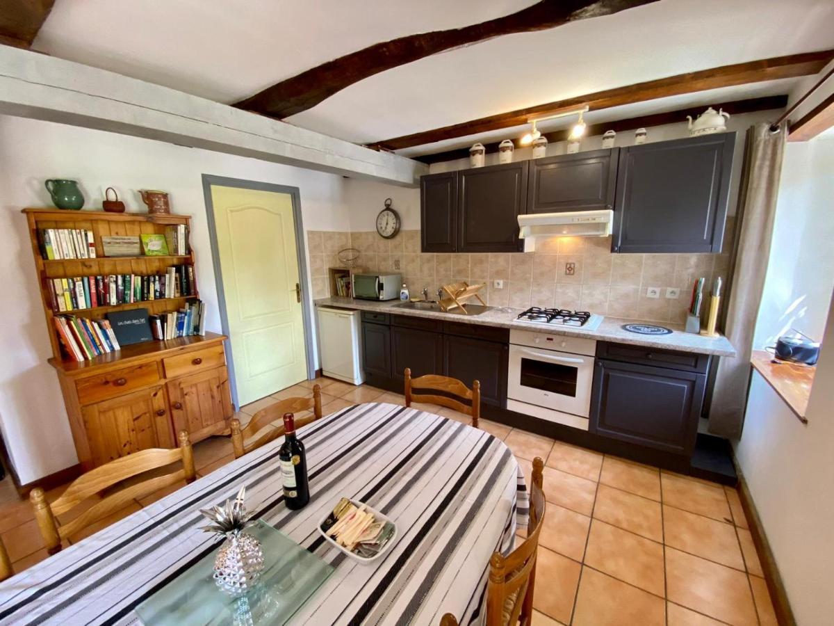 Gites Les Villes Briend Pluduno Exterior photo